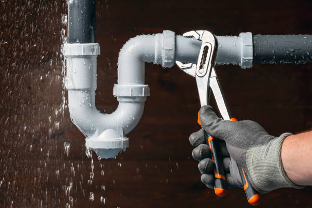 Professional Emergency Plumber technician working in Hingham, MA